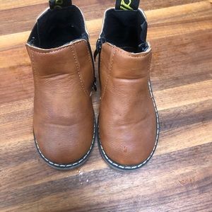 Toddler brown boots size 8